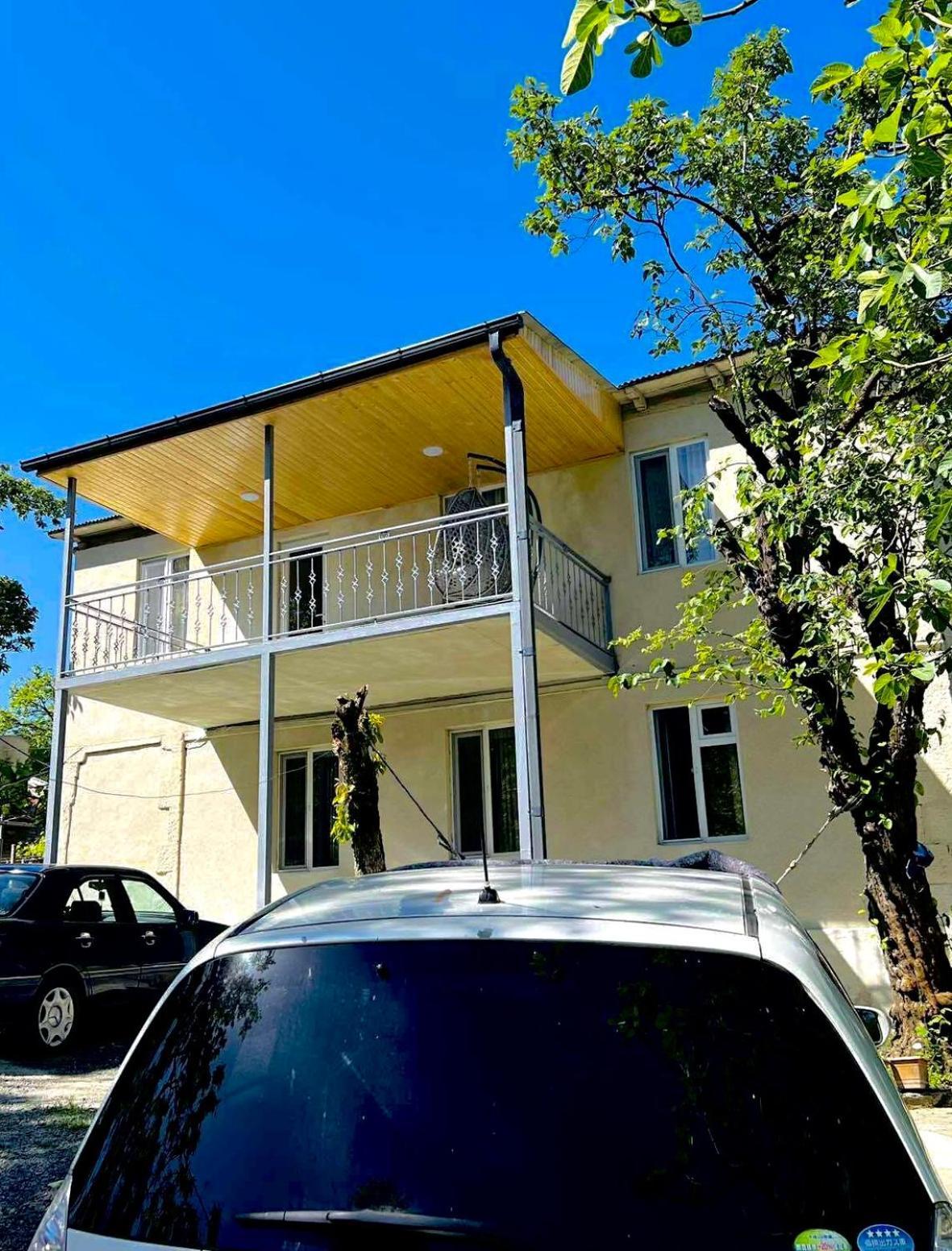 Butichi Guest House Chiatura エクステリア 写真
